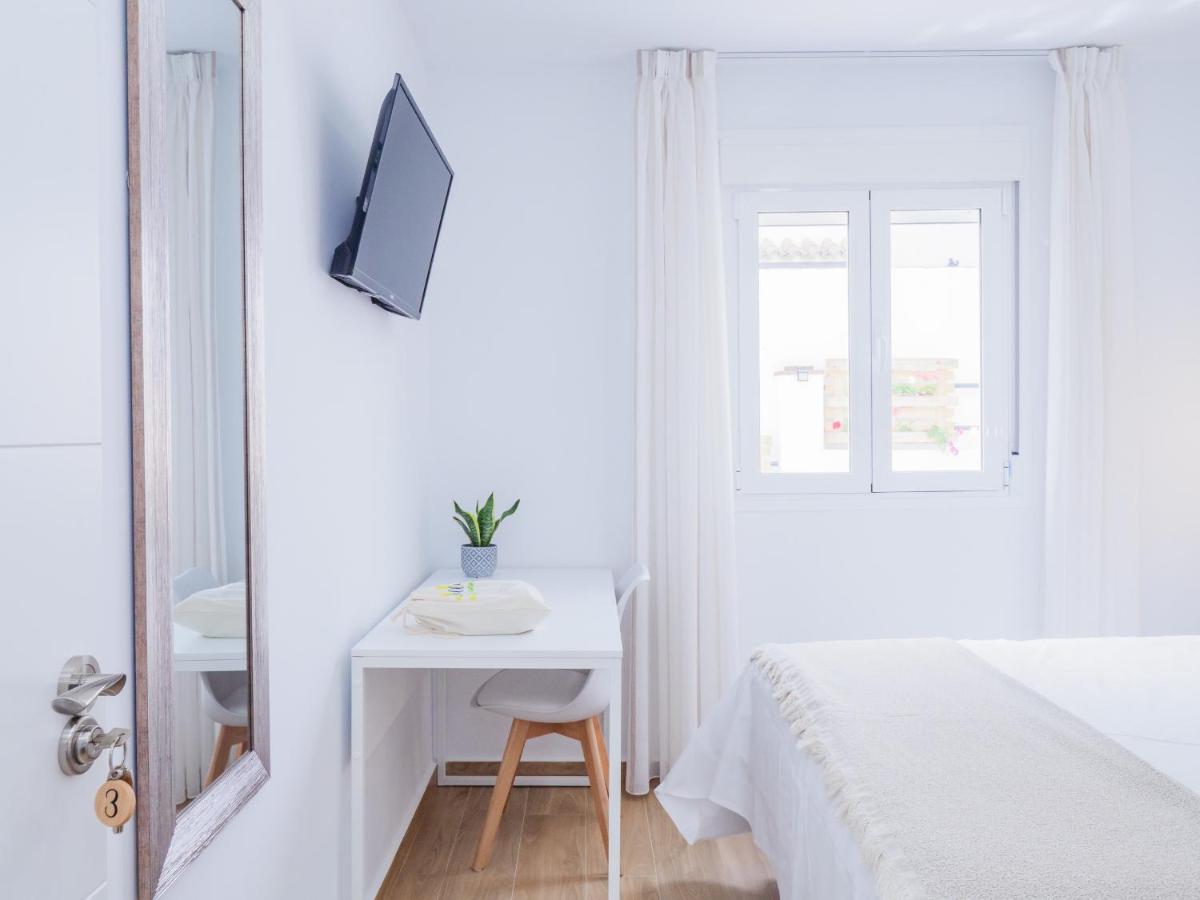 Cubo'S Hostal William'S Sunny 3 With Breakfast Торре-де-Бенаґальбон Екстер'єр фото