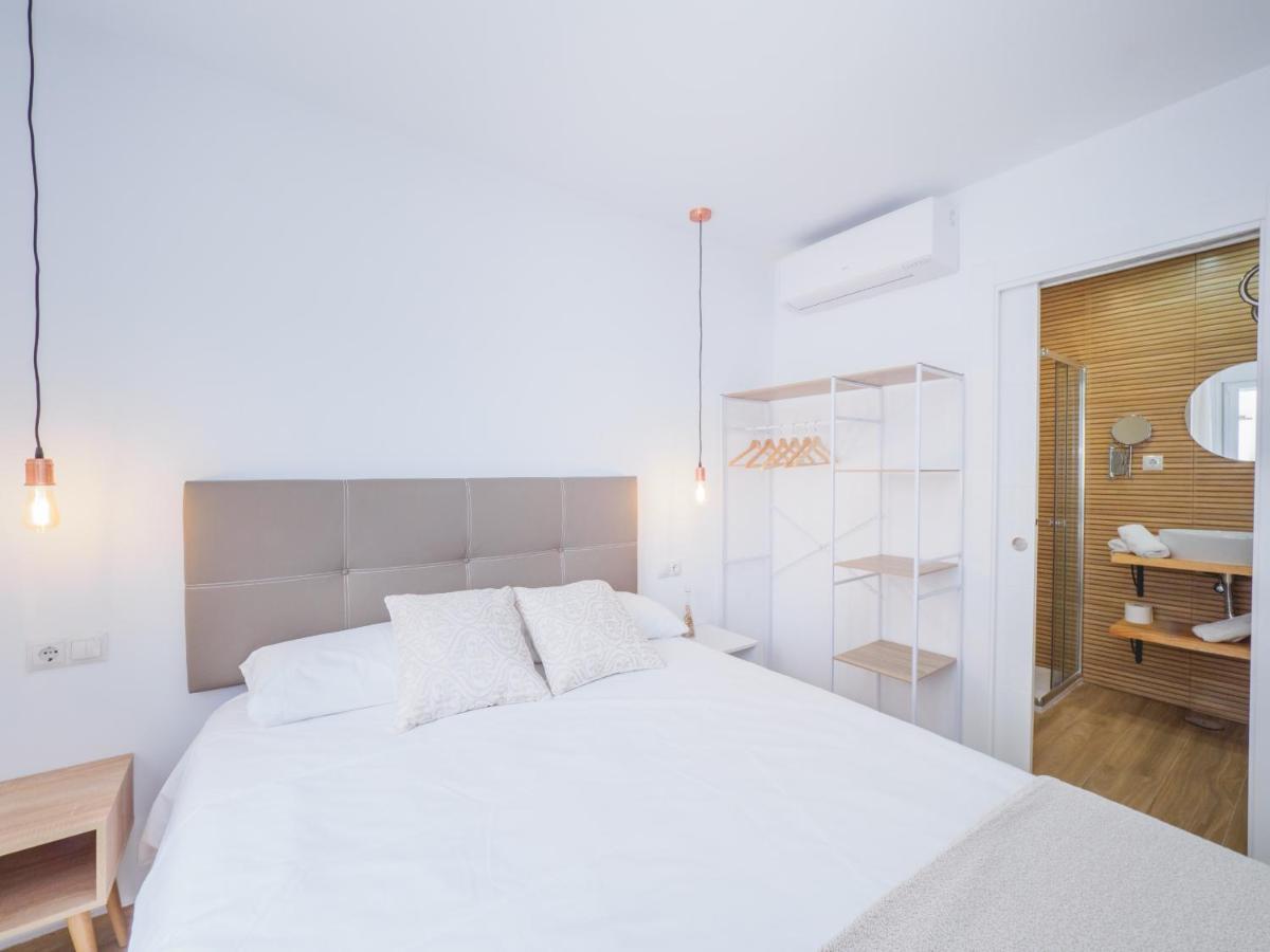 Cubo'S Hostal William'S Sunny 3 With Breakfast Торре-де-Бенаґальбон Екстер'єр фото
